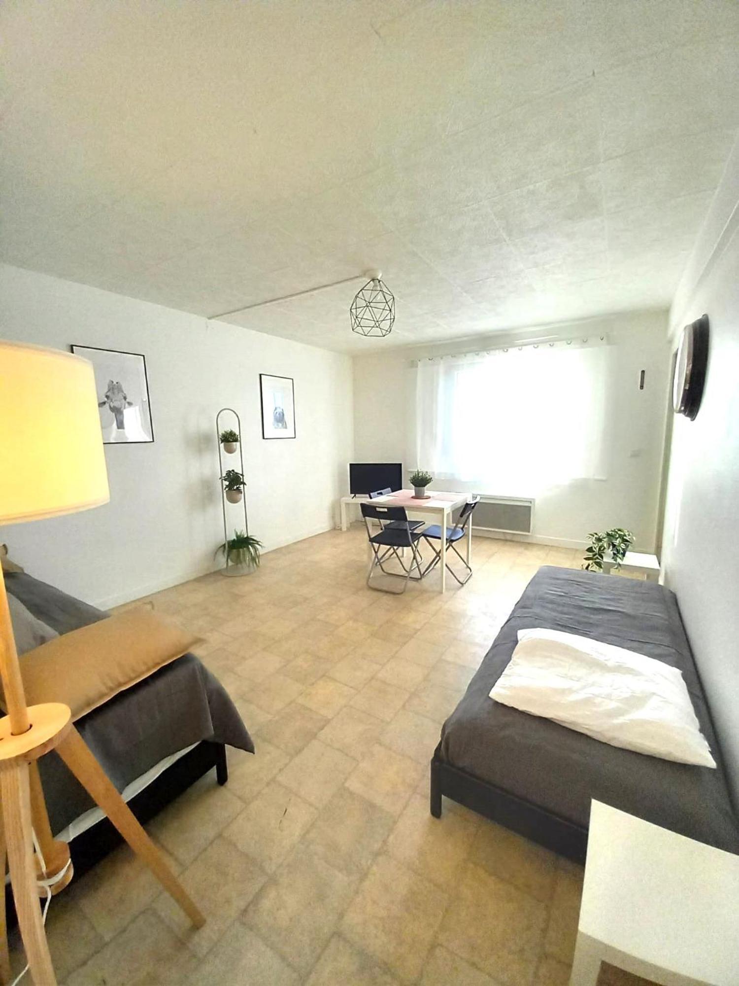 St-Quentin-En-Yvelines Plusieurs Appartements Avec Parking Trappes Habitación foto