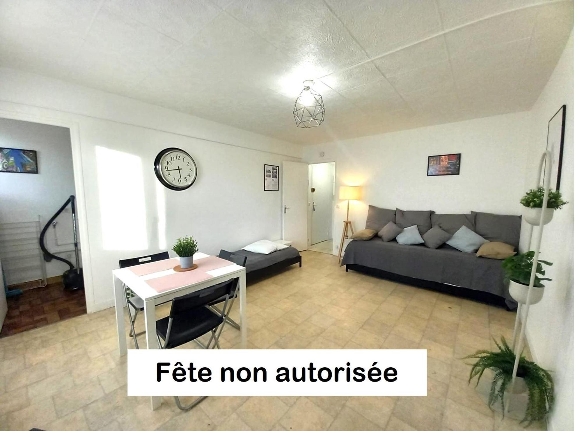 St-Quentin-En-Yvelines Plusieurs Appartements Avec Parking Trappes Habitación foto