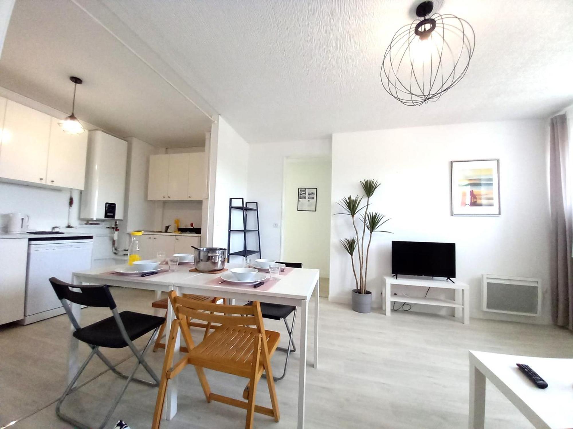 St-Quentin-En-Yvelines Plusieurs Appartements Avec Parking Trappes Habitación foto